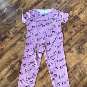 Women’s Love Satin Pink Pajamas with Heart Print. Size large. New